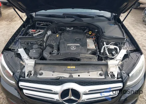 2016 Mercedes-Benz Glc 300 4Matic z USA, uszkodzony, nr VIN WDC0G4KB1GF101289